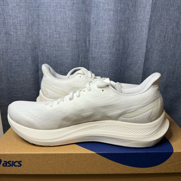 ASICS GT 2000 11.5 White Off White W - 1012B506-103 - Picture 3 of 9